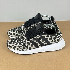 Adidas Swift Run Leopard Print Athletic Shoes Womens 7.5 Cream Black Low Top